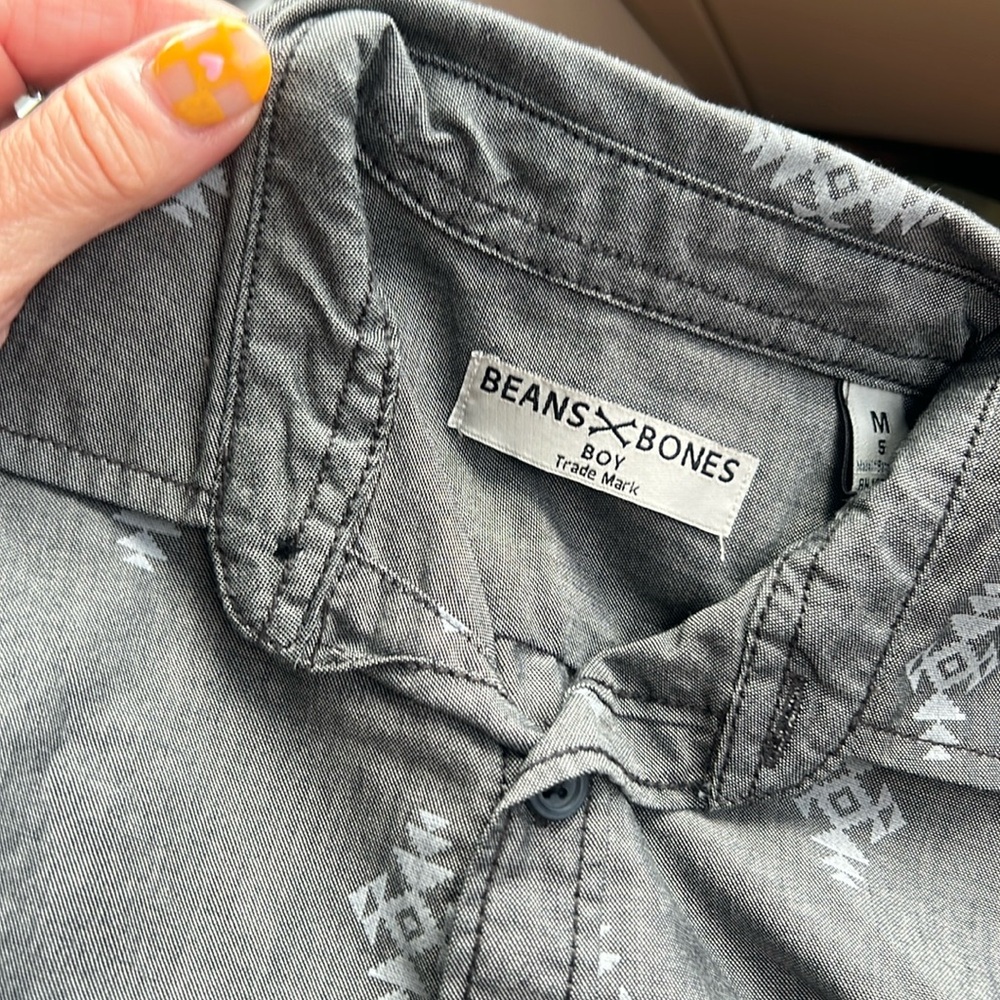 Beans & Bones boys M (5) dark gray ~ aztec print ~ button down